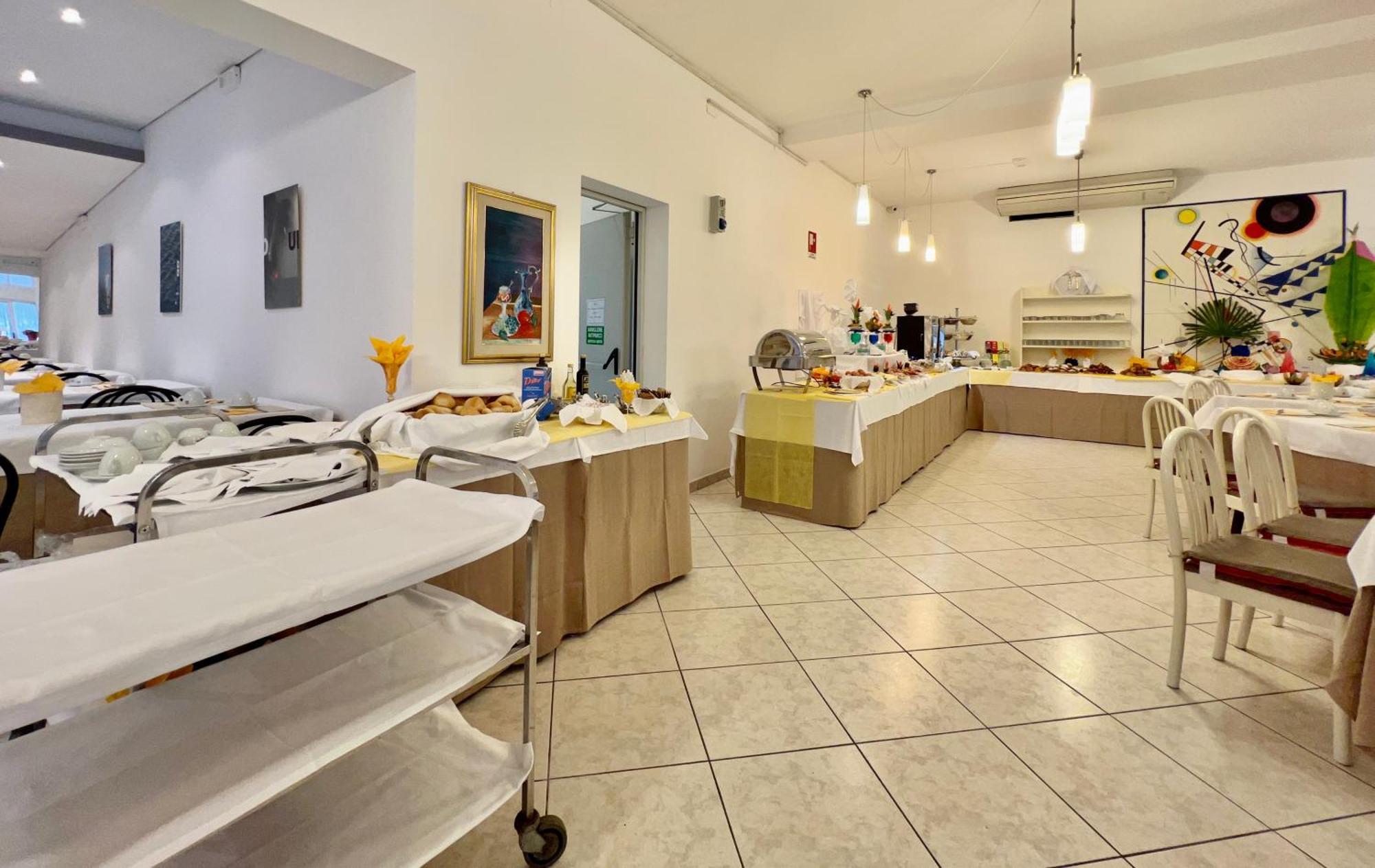 Hotel Myriam リニャーノ・サッビアドーロ エクステリア 写真