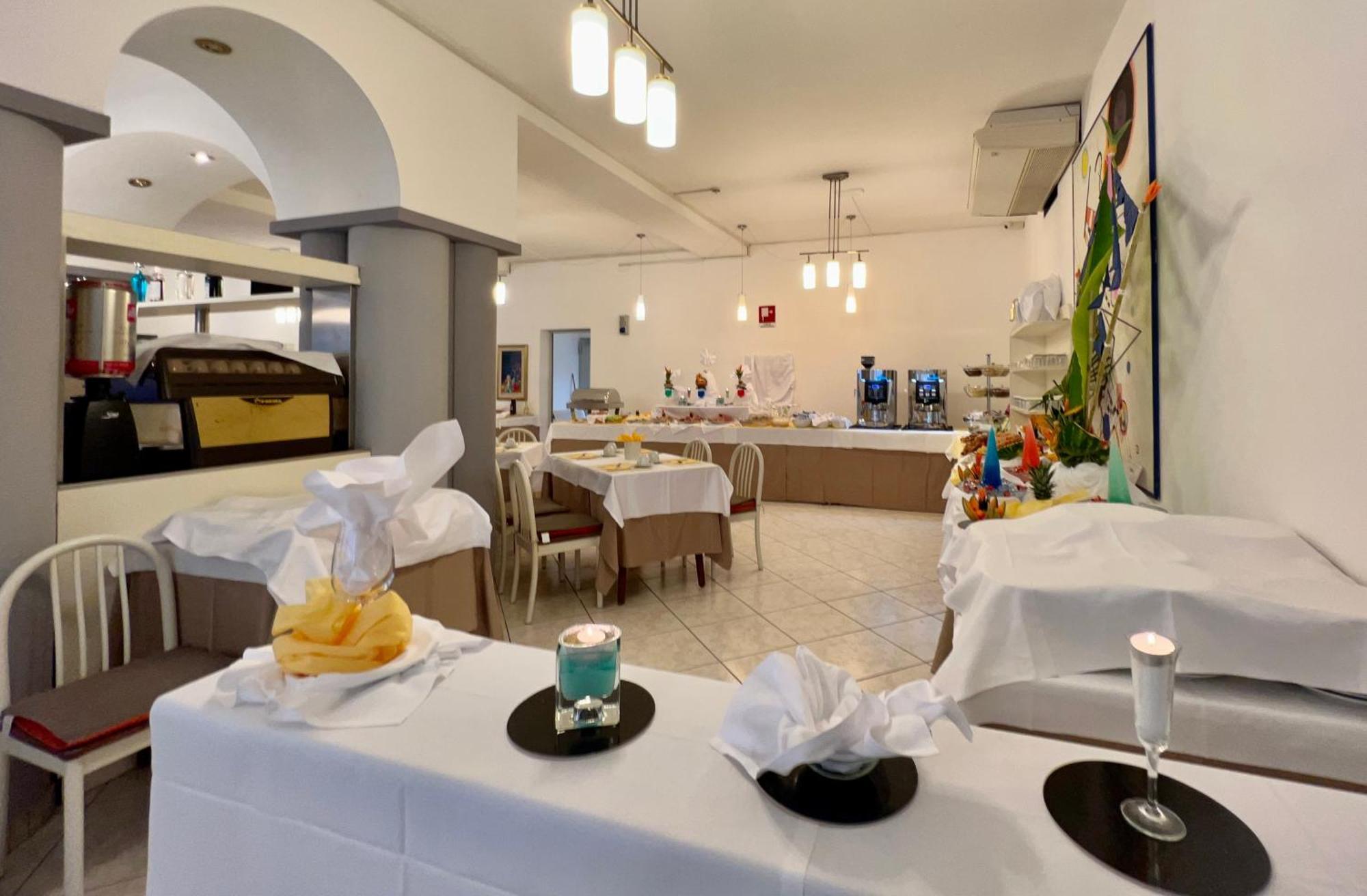 Hotel Myriam リニャーノ・サッビアドーロ エクステリア 写真