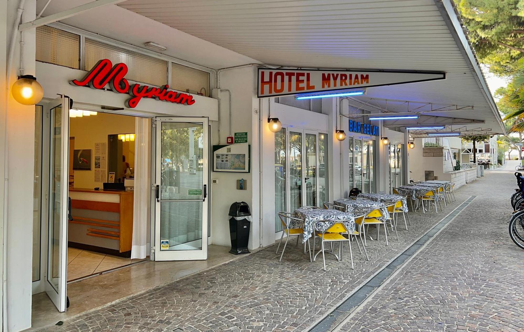 Hotel Myriam リニャーノ・サッビアドーロ エクステリア 写真